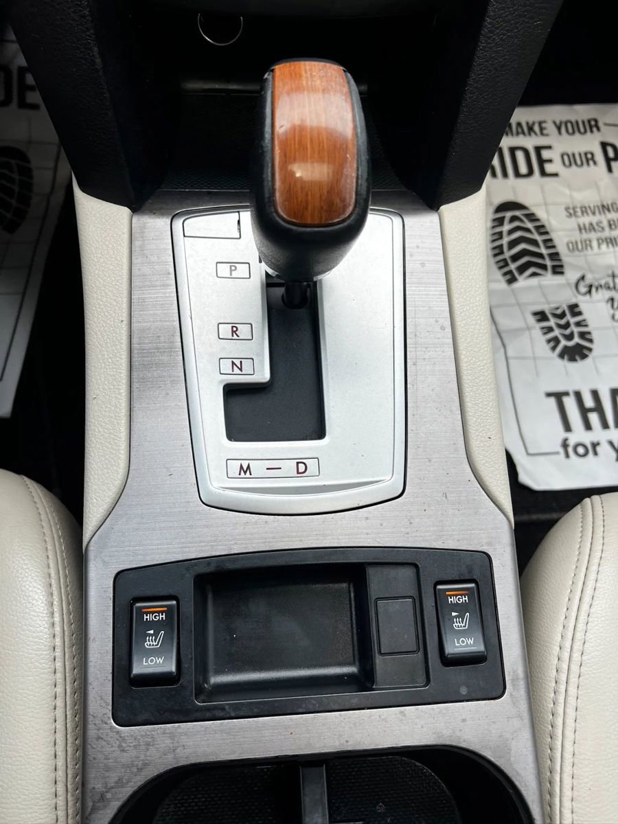 Used 2013 Subaru Outback 2.5i Limited w/ Moonroof Pkg image 17