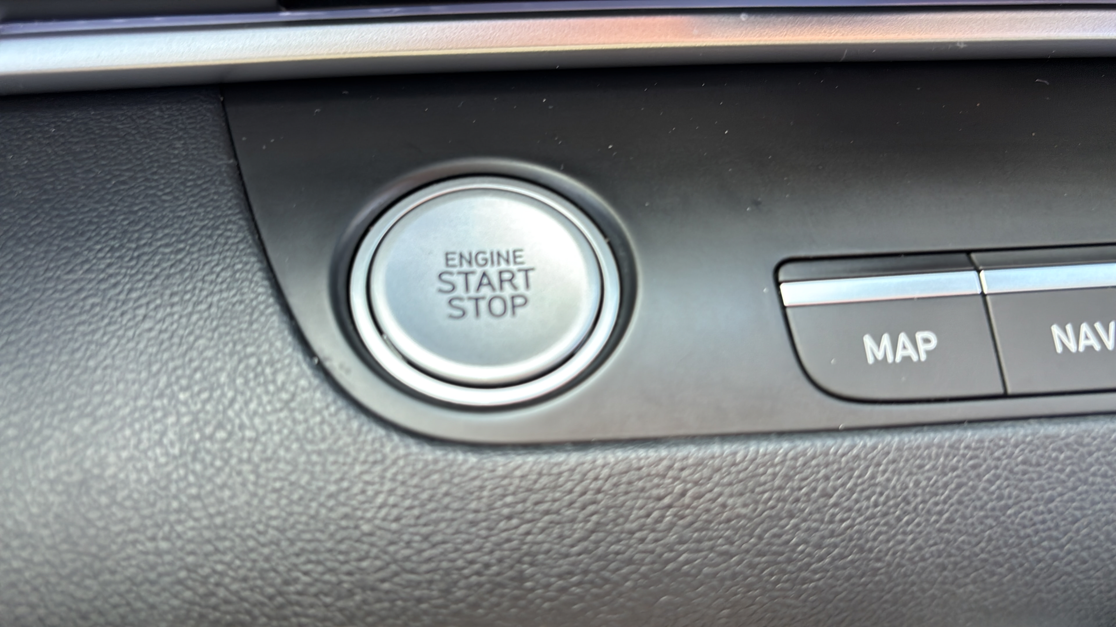 Used 2022 Hyundai Elantra Limited w/ Cargo Package FWD image 25