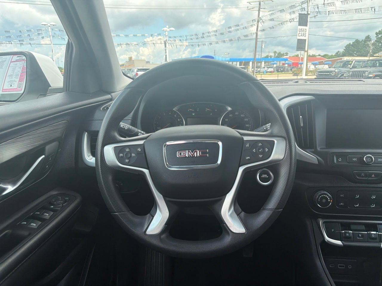 Used 2024 GMC Terrain SLE FWD image 11