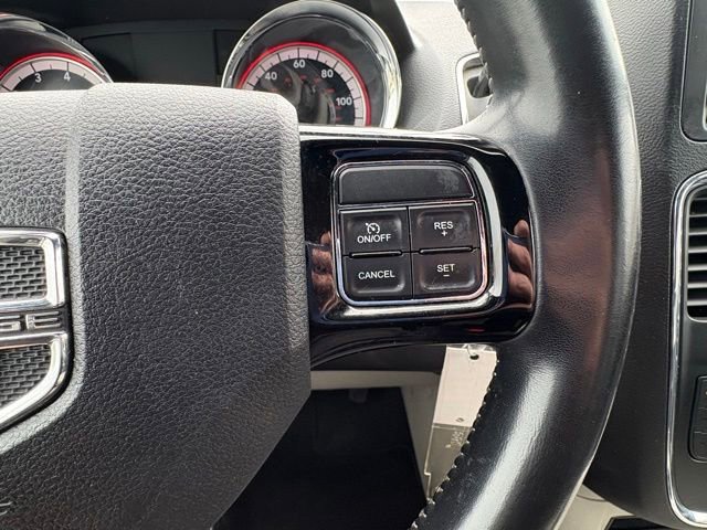 Used 2019 Dodge Grand Caravan SXT FWD image 16