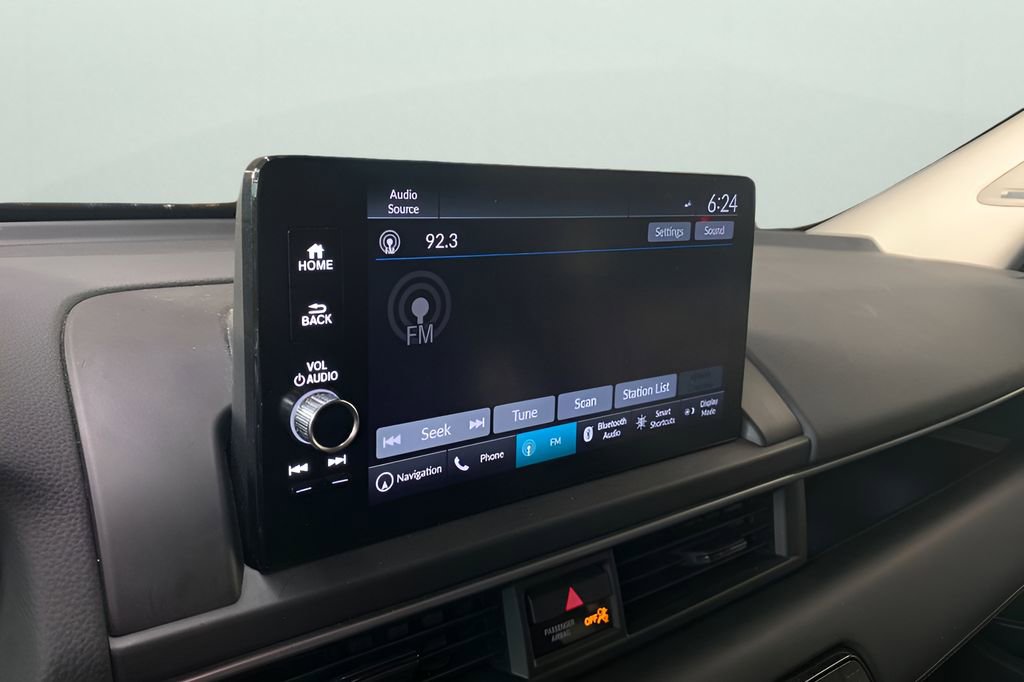 Used 2024 Honda Pilot Touring image 22