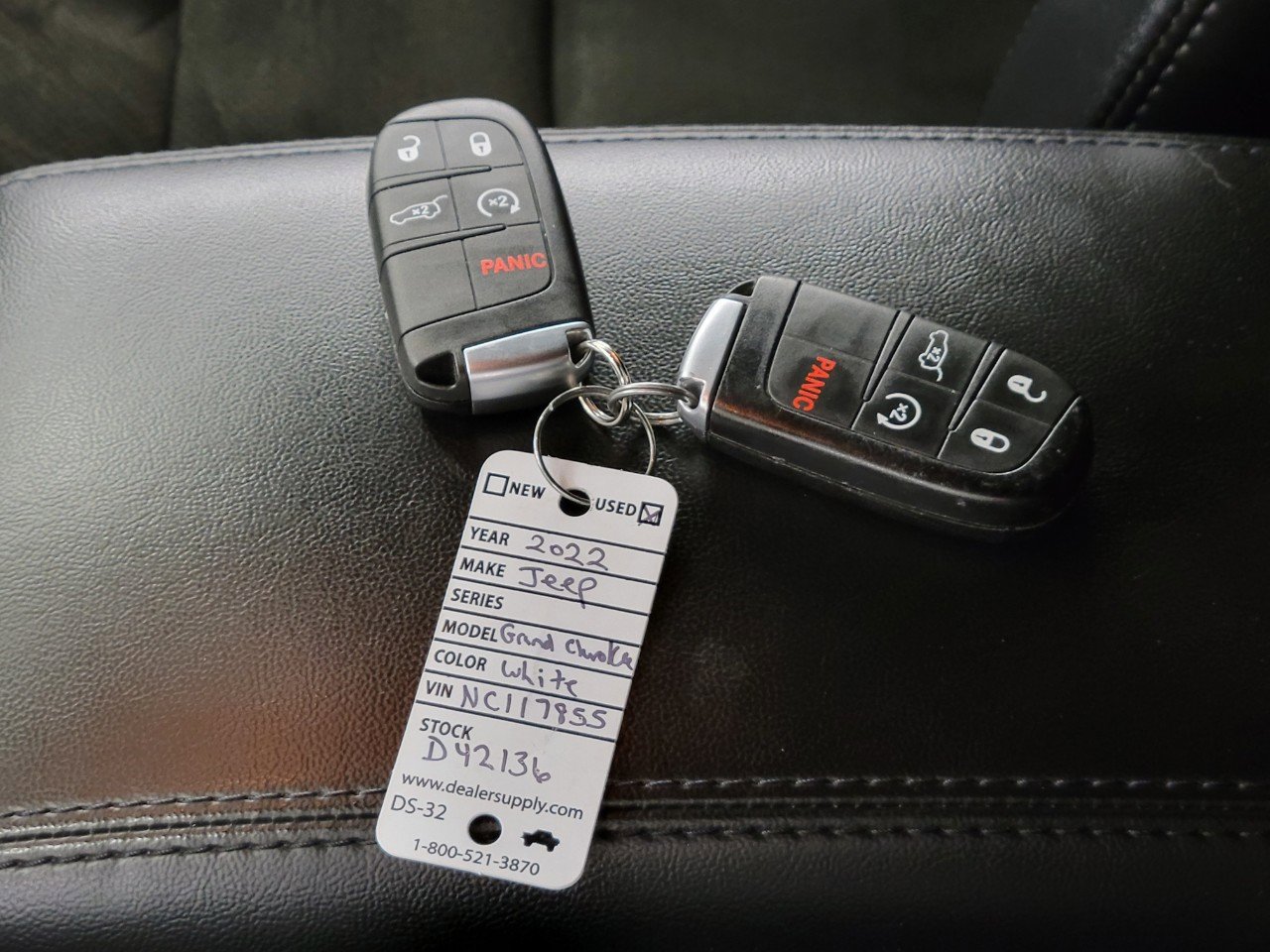 Used 2022 Jeep Grand Cherokee Laredo X AWD/4WD image 27
