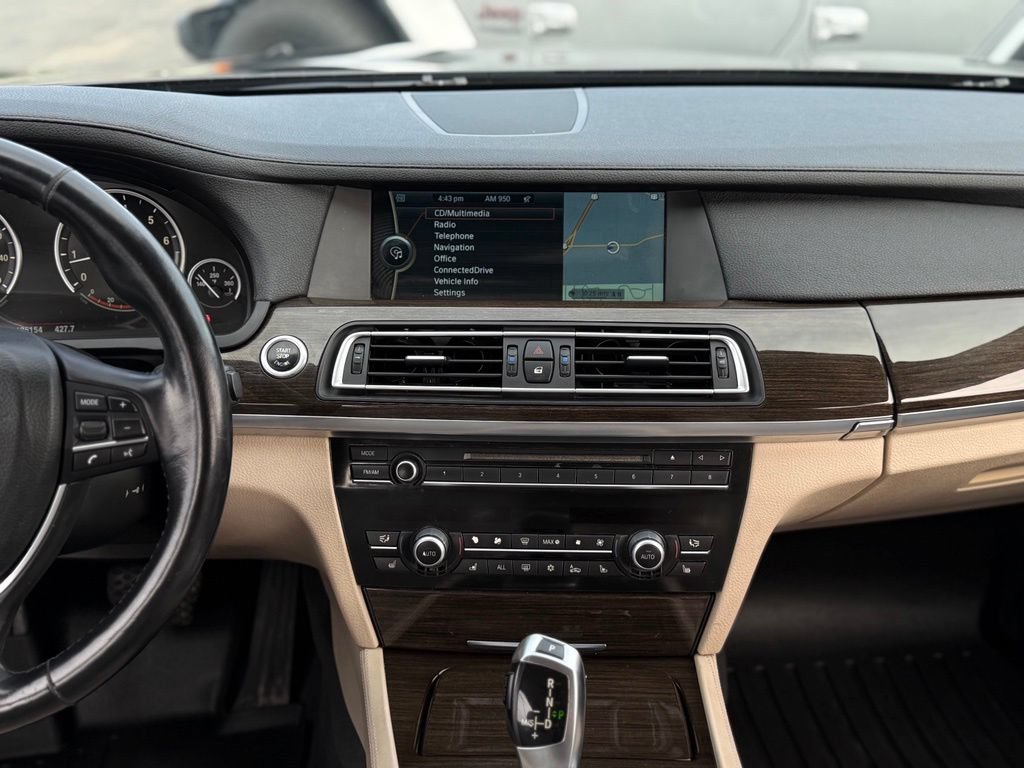 Used 2012 BMW 750i xDrive AWD/4WD image 21