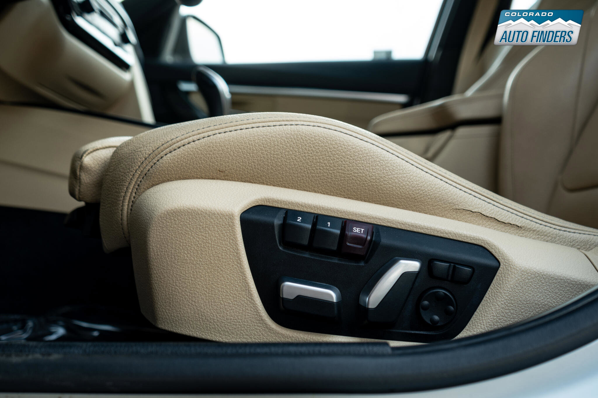 Used 2017 BMW 330i xDrive Wagon image 13