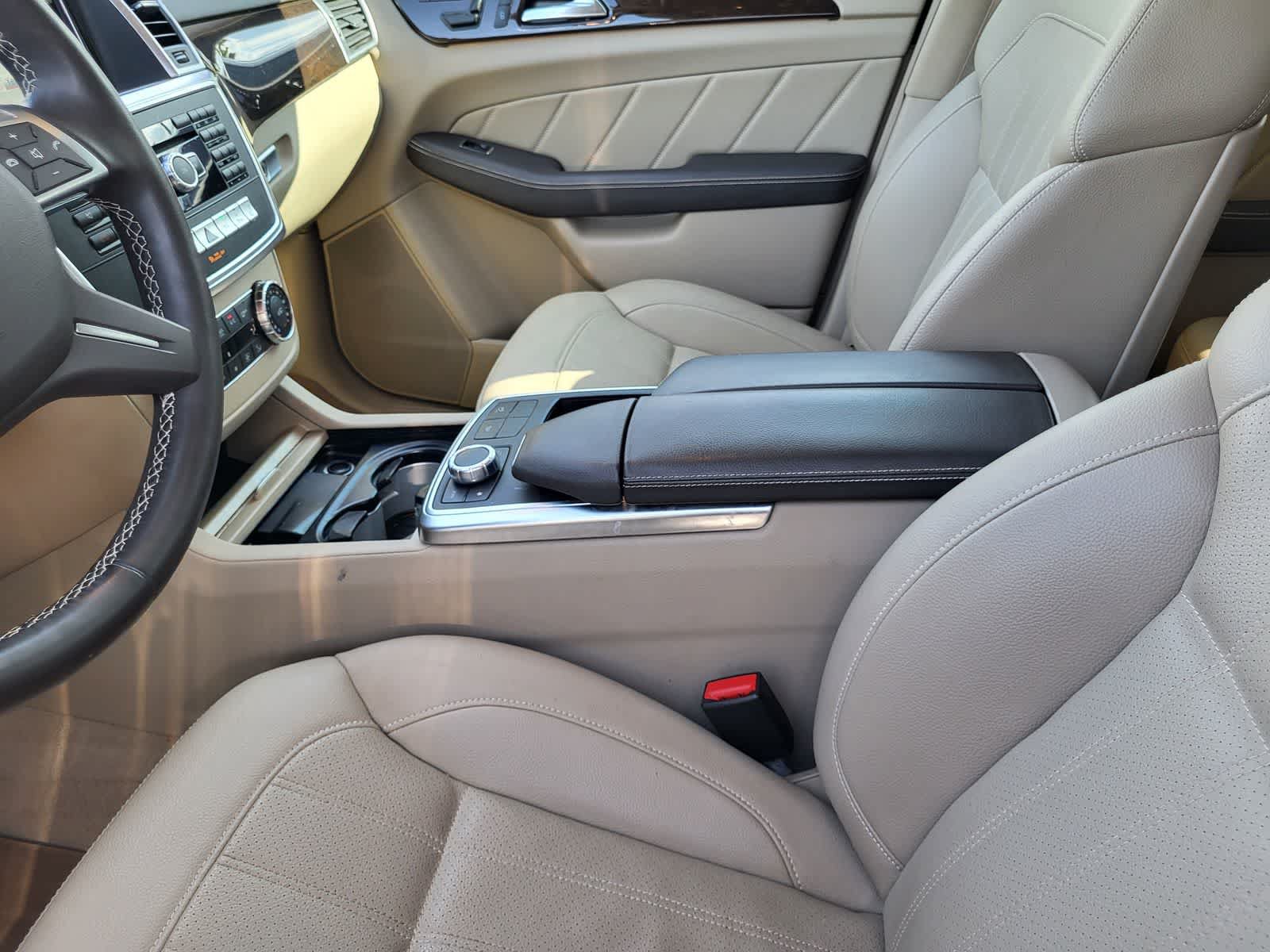 Used 2015 Mercedes-Benz GL 450 4MATIC image 25