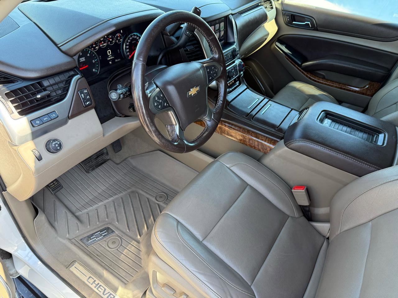 Used 2019 Chevrolet Suburban Premier image 11