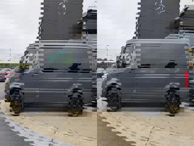 Used 2021 Mercedes-Benz Sprinter 2500 image 5