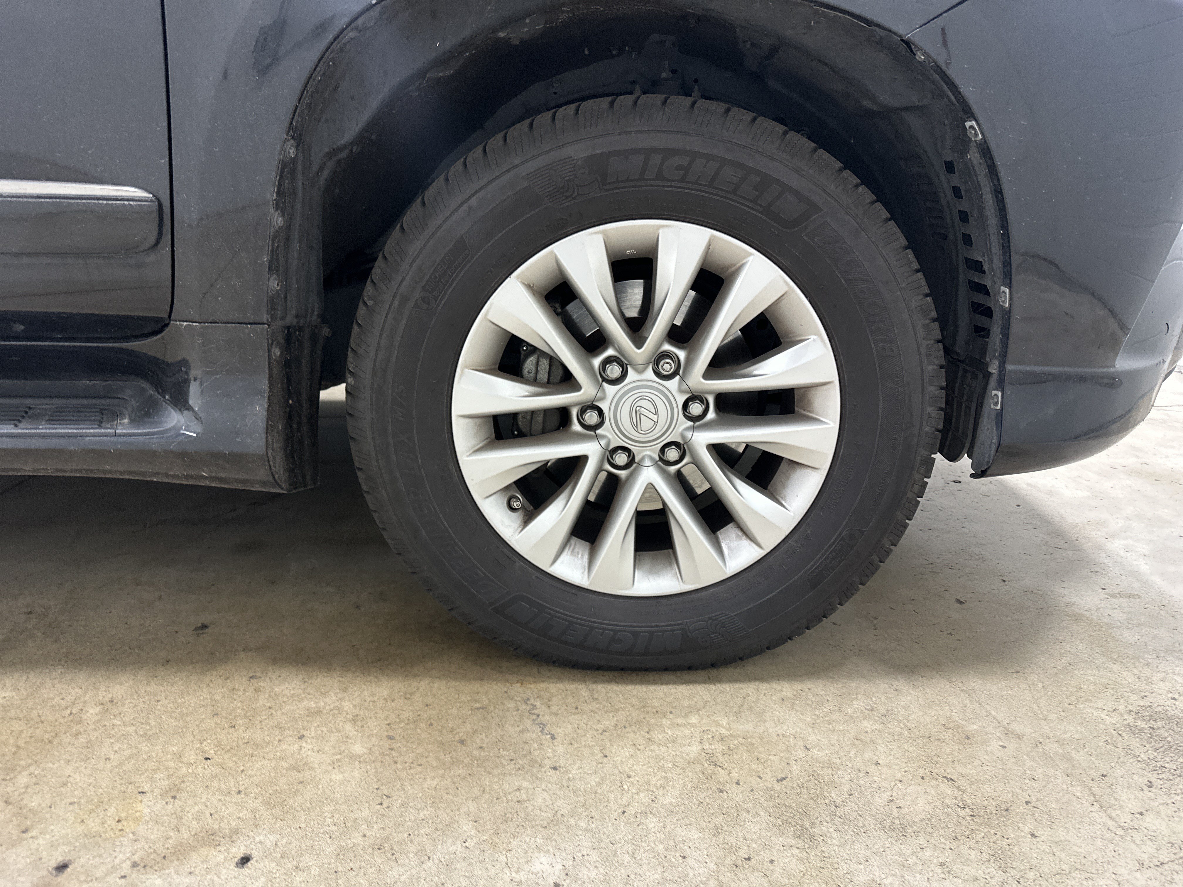 Used 2017 Lexus GX 460 AWD/4WD image 13