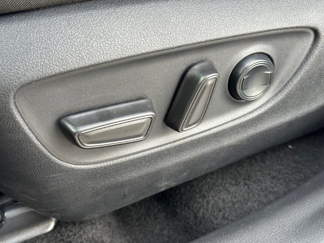 Certified 2025 Toyota RAV4 XLE AWD/4WD image 25