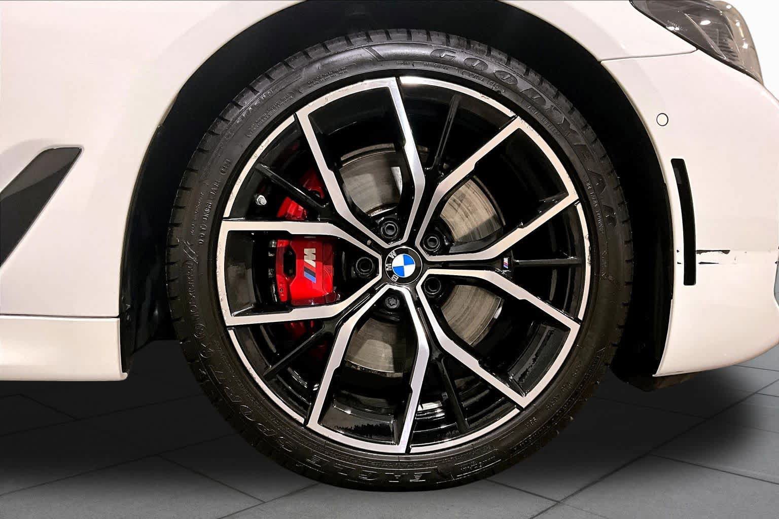 Certified 2023 BMW 530i xDrive w/ M Sport Package AWD/4WD image 10