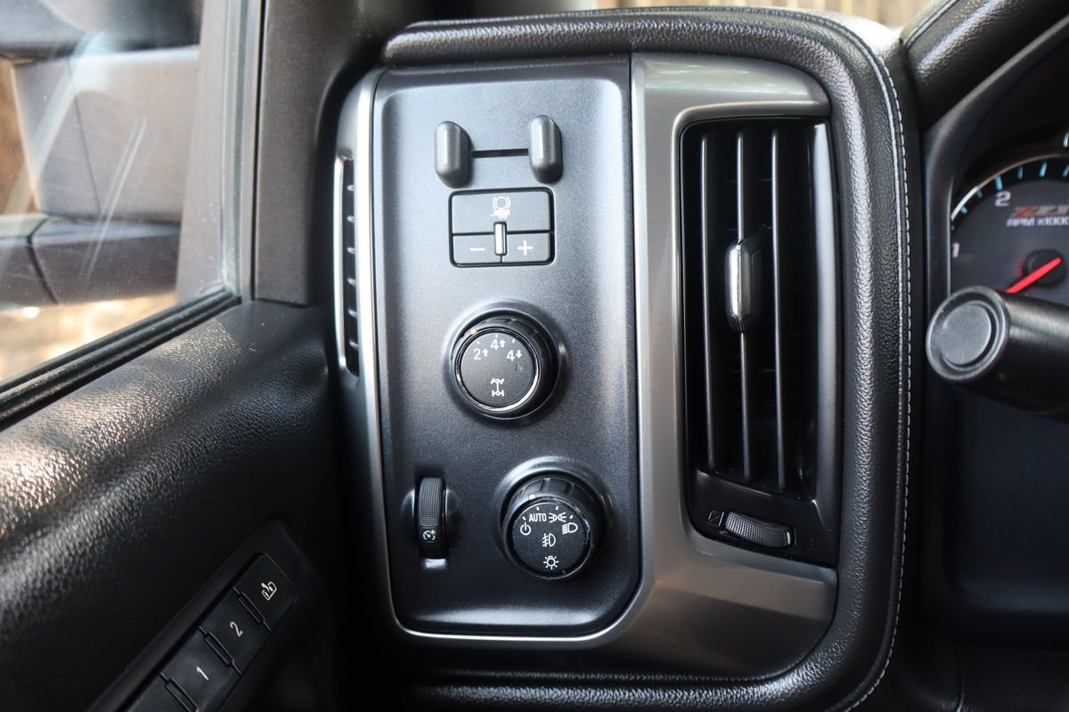Used 2015 Chevrolet Silverado 2500 LTZ w/ Duramax Plus Package AWD/4WD image 28