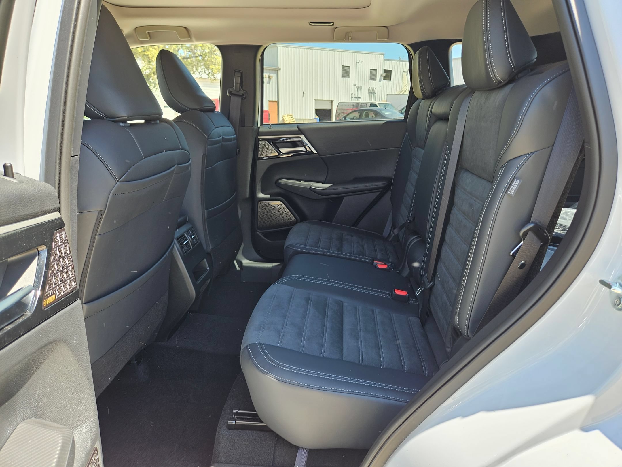 New 2026 Mitsubishi Outlander SE AWD/4WD image 13