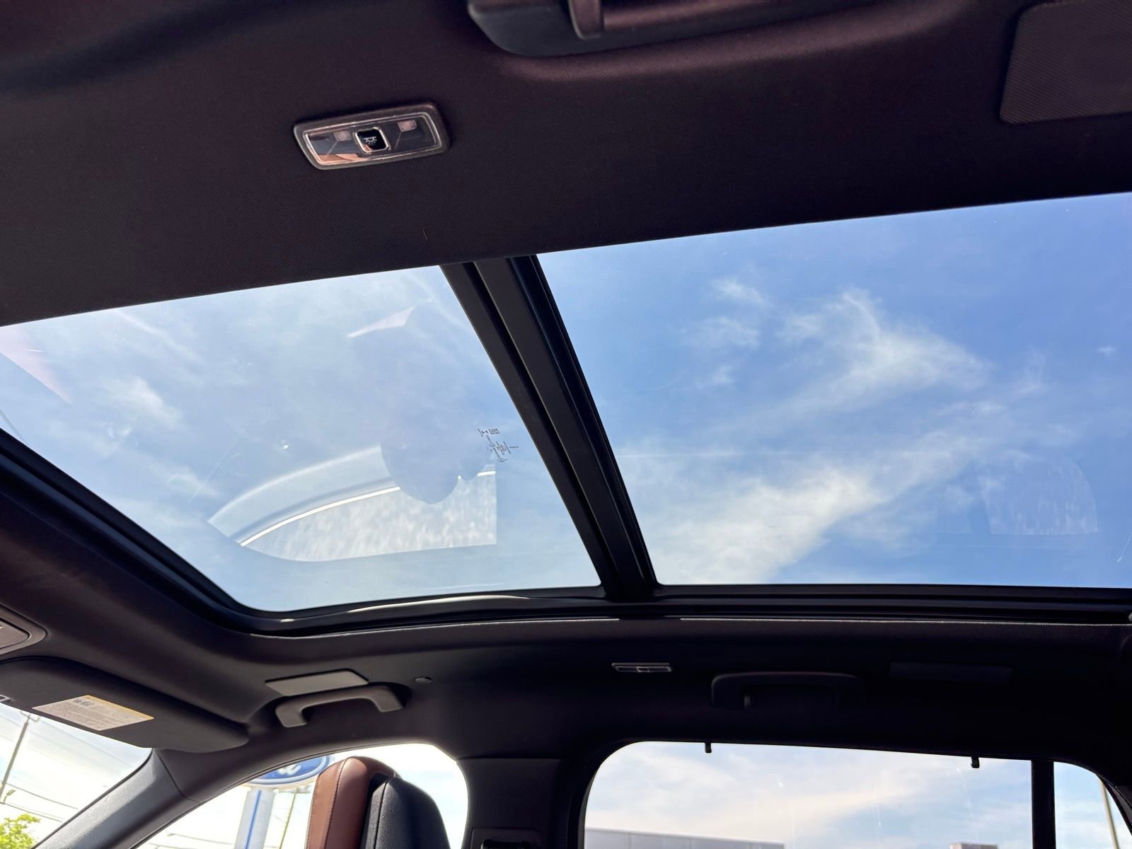 Used 2022 Lincoln Aviator Reserve w/ Equipment Group 201A image 9