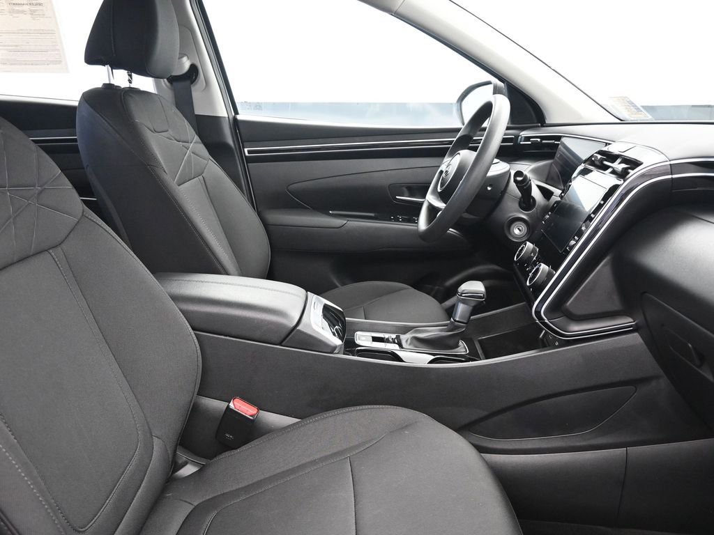 Used 2024 Hyundai Tucson SE image 10