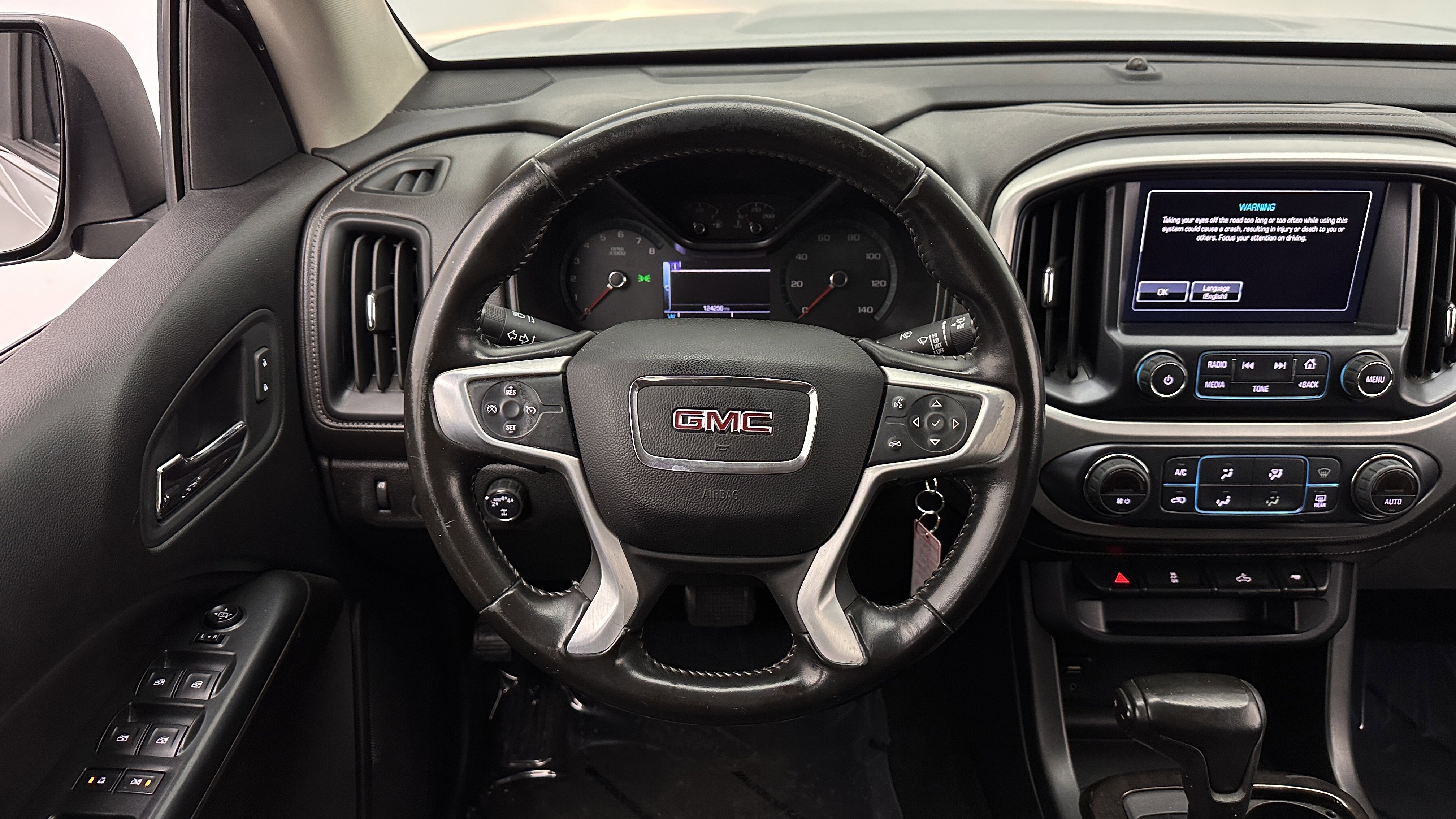 Used 2018 GMC Canyon SLE w/ SLE Convenience Package image 24