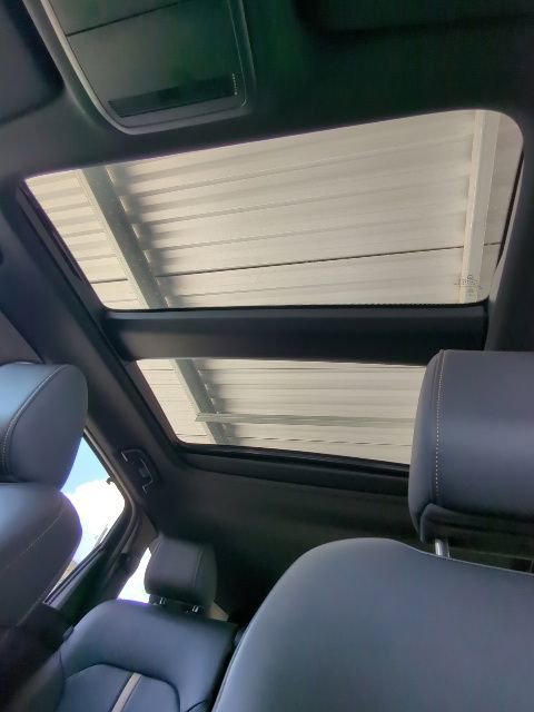 Used 2025 MAZDA CX-70 Plug-In Hybrid w/ Premium Plus image 17