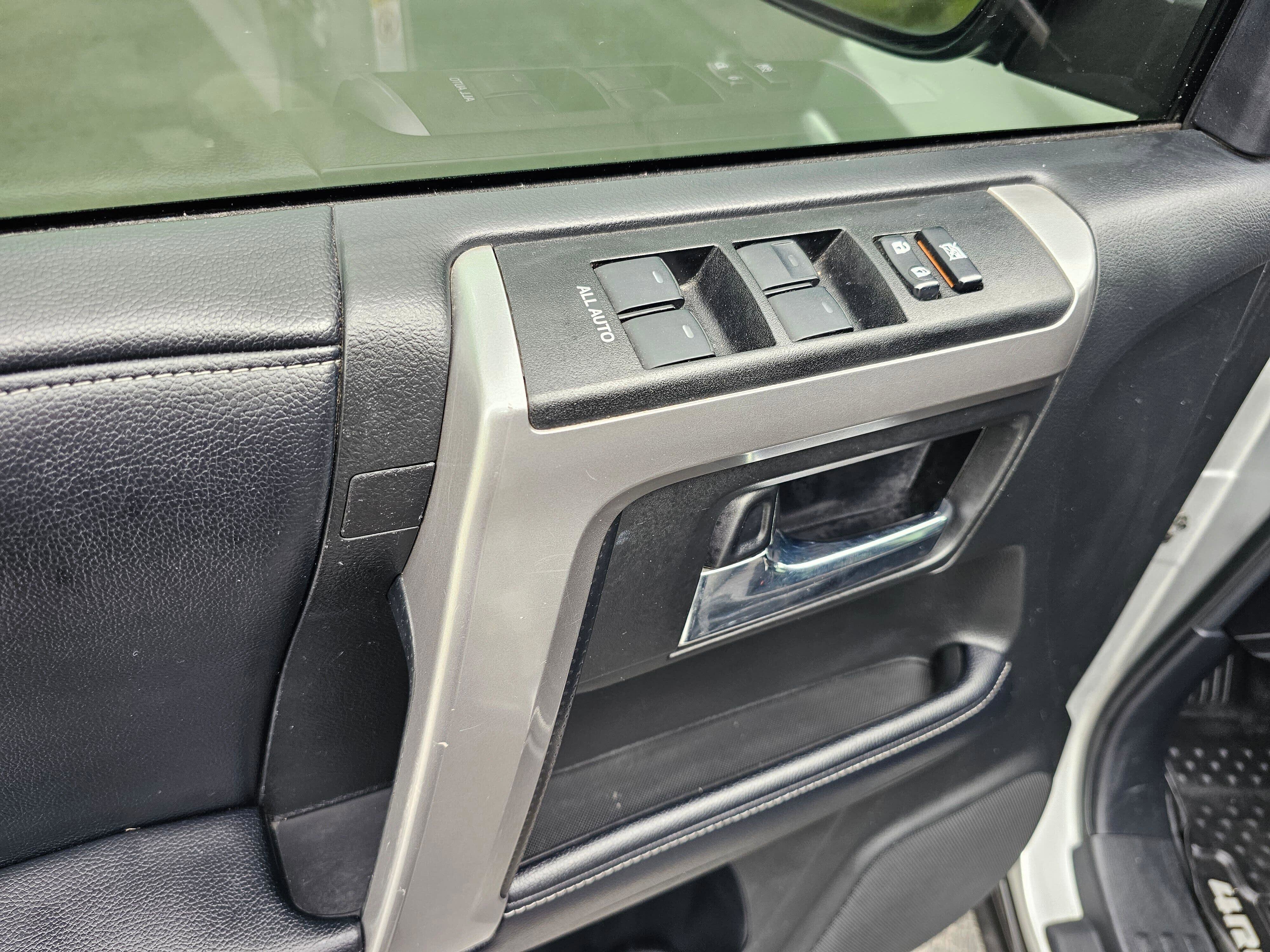 Used 2019 Toyota 4Runner SR5 AWD/4WD image 21
