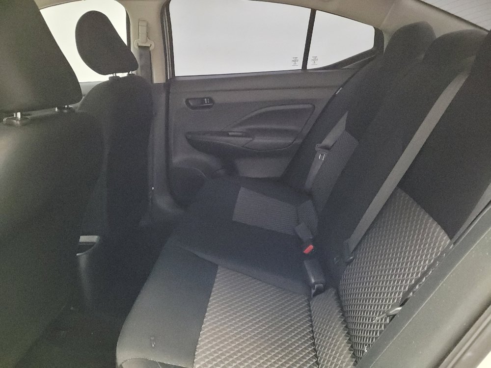 Used 2021 Nissan Versa S FWD image 18