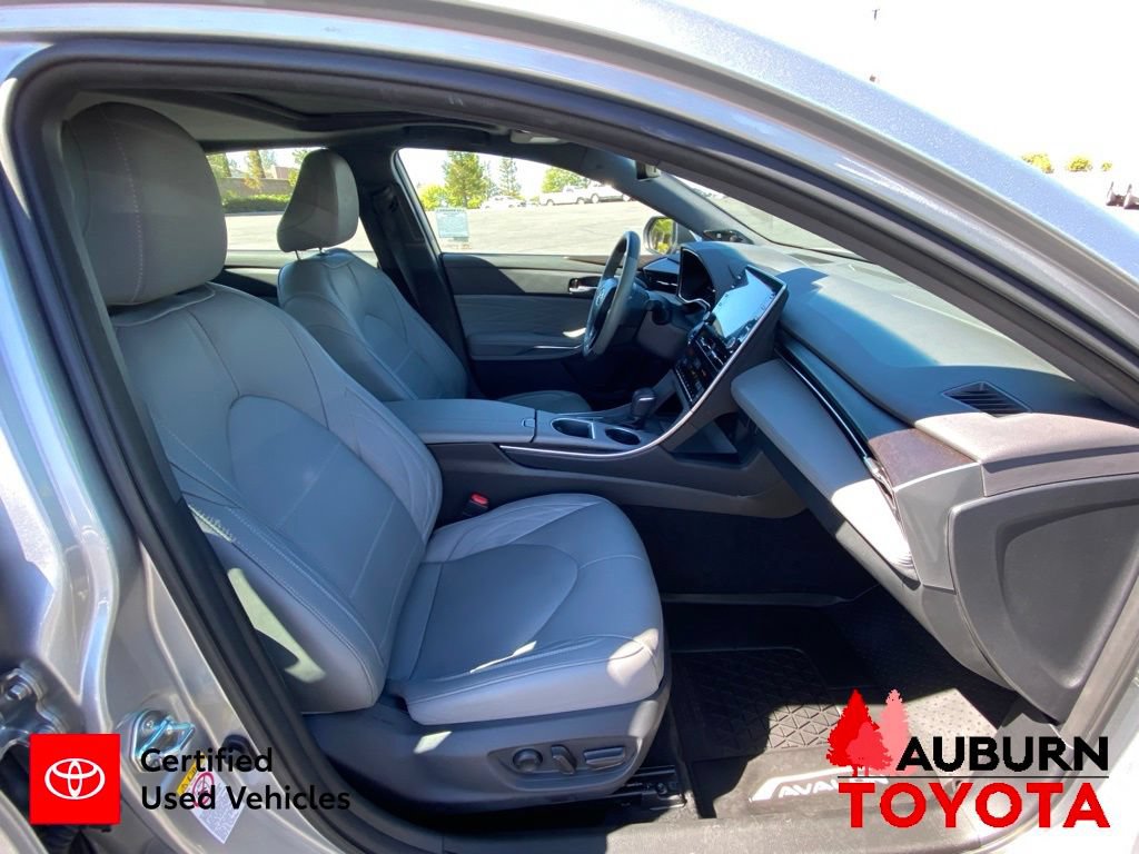 Certified 2019 Toyota Avalon Limited w/ Advanced Safety Package FWD image 12