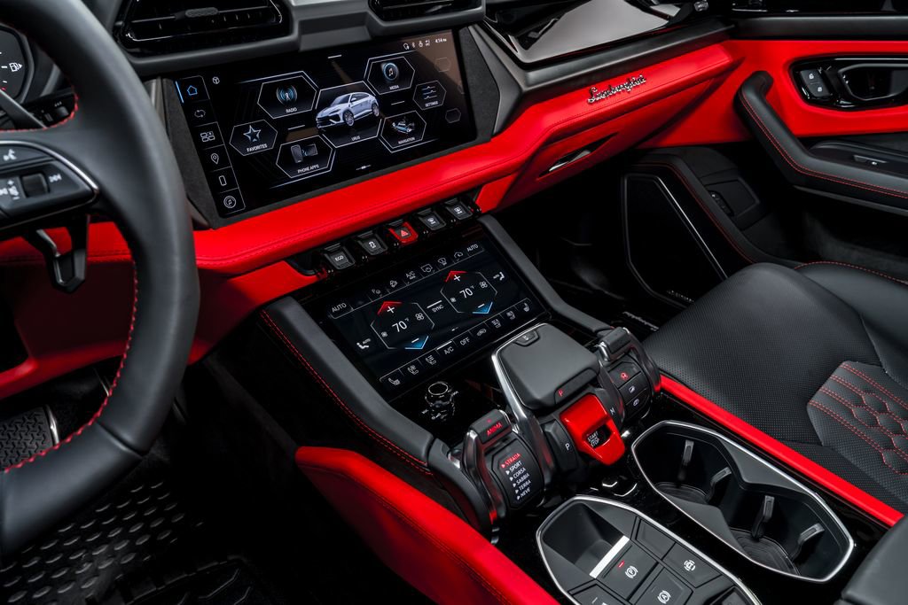 Used 2025 Lamborghini Urus SE AWD/4WD image 23