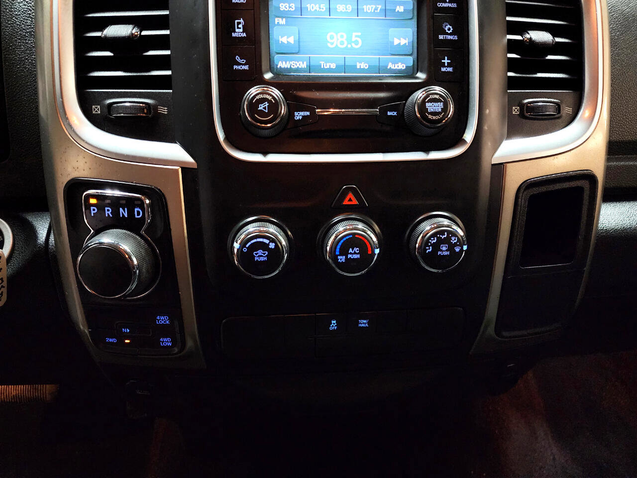 Used 2013 RAM 1500 Classic SLT w/ Premium Display Pkg image 30