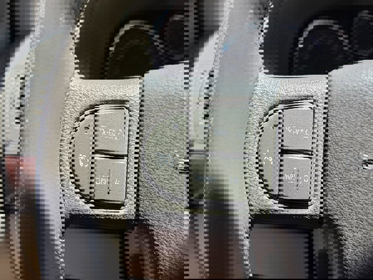 Used 2005 Chevrolet Cobalt LT image 29