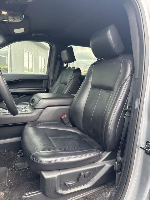 Used 2020 Ford Expedition Max XLT w/ Equipment Group 202A image 19