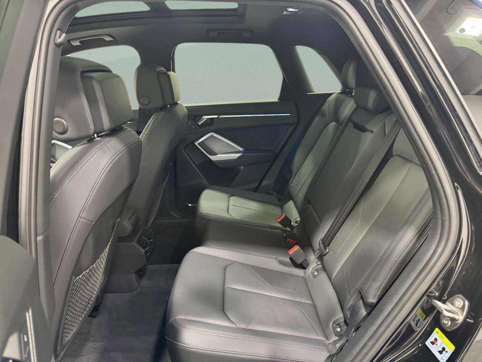 Used 2021 Audi Q3 2.0T Premium Plus w/ Premium Plus Package image 9