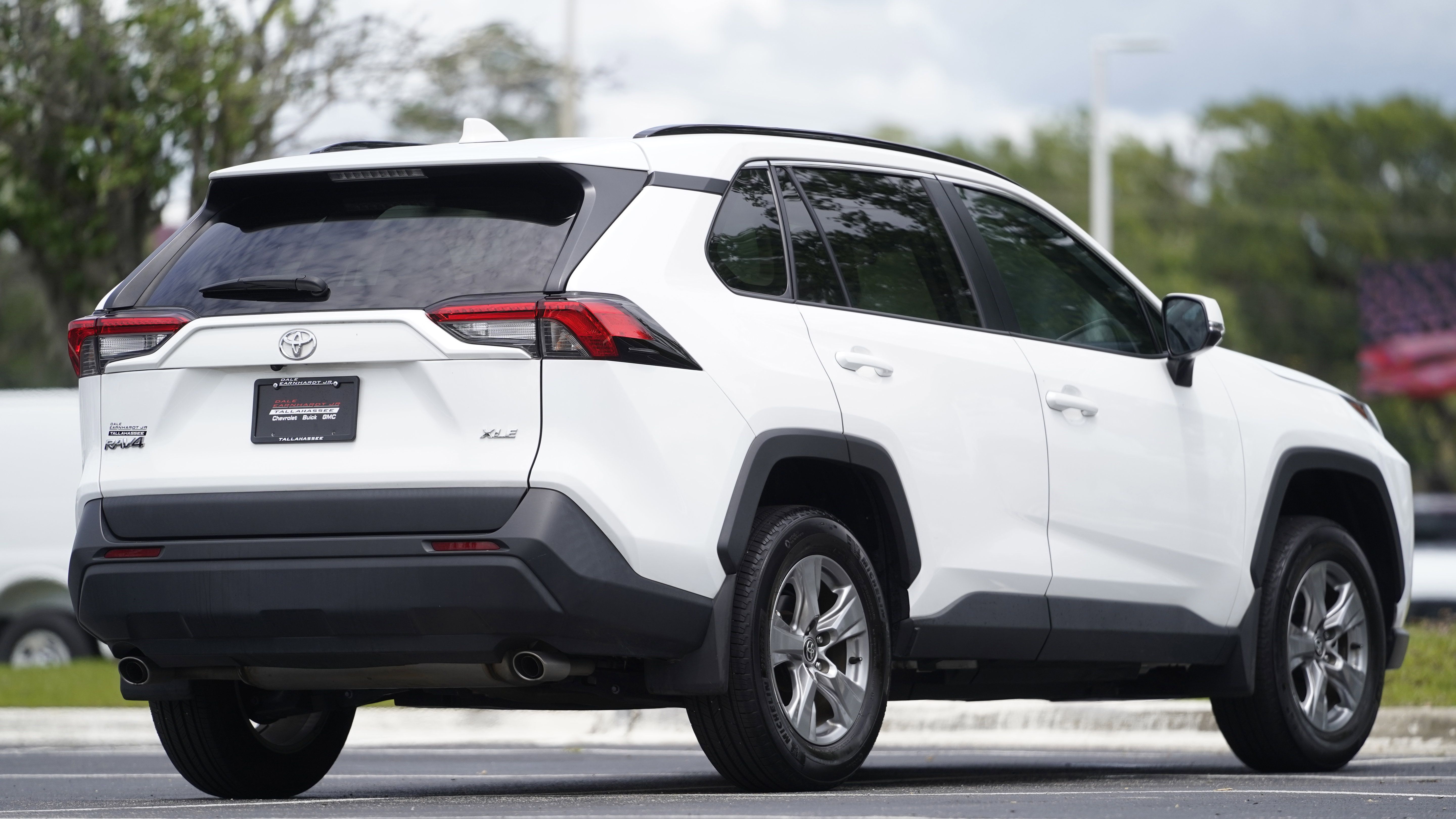 Used 2024 Toyota RAV4 XLE w/ Convenience Package FWD image 37