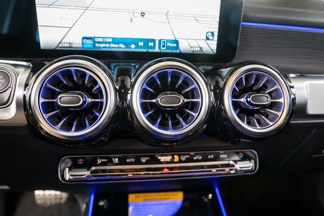 New 2026 Mercedes-Benz GLB 35 AMG 4MATIC image 28