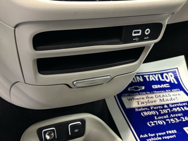 Used 2017 Chrysler Pacifica Touring-L image 30