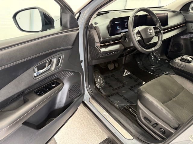 Used 2024 Nissan Ariya FWD image 28