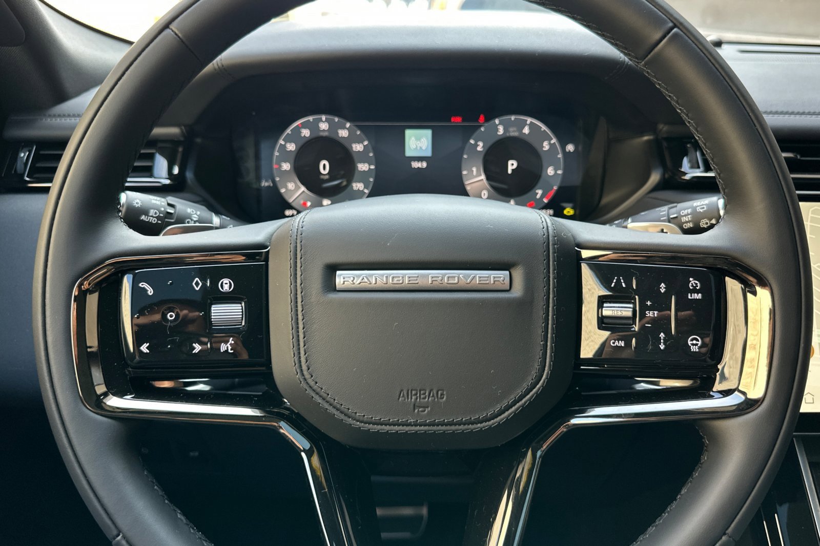 New 2026 Land Rover Range Rover Velar Dynamic SE image 27