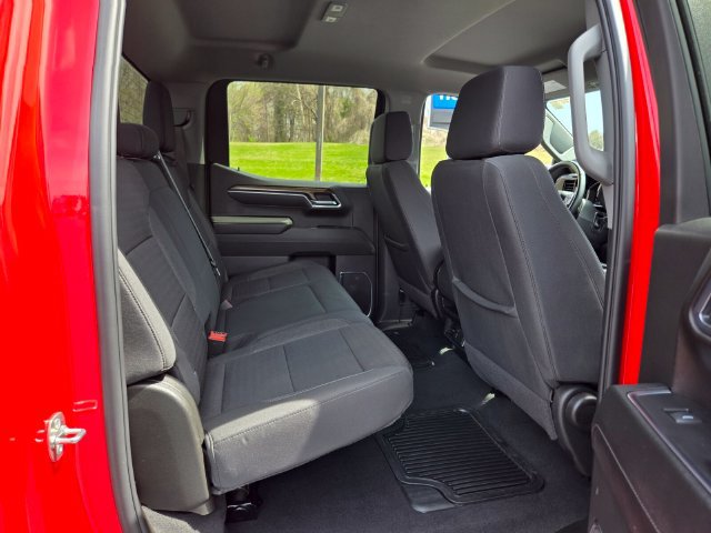 Used 2025 Chevrolet Silverado 1500 LT AWD/4WD image 19