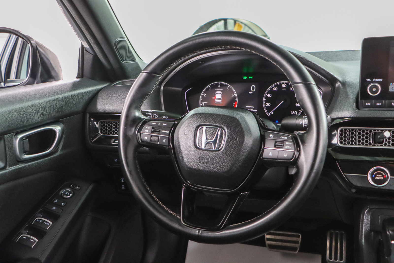 Used 2023 Honda Civic Sport image 12