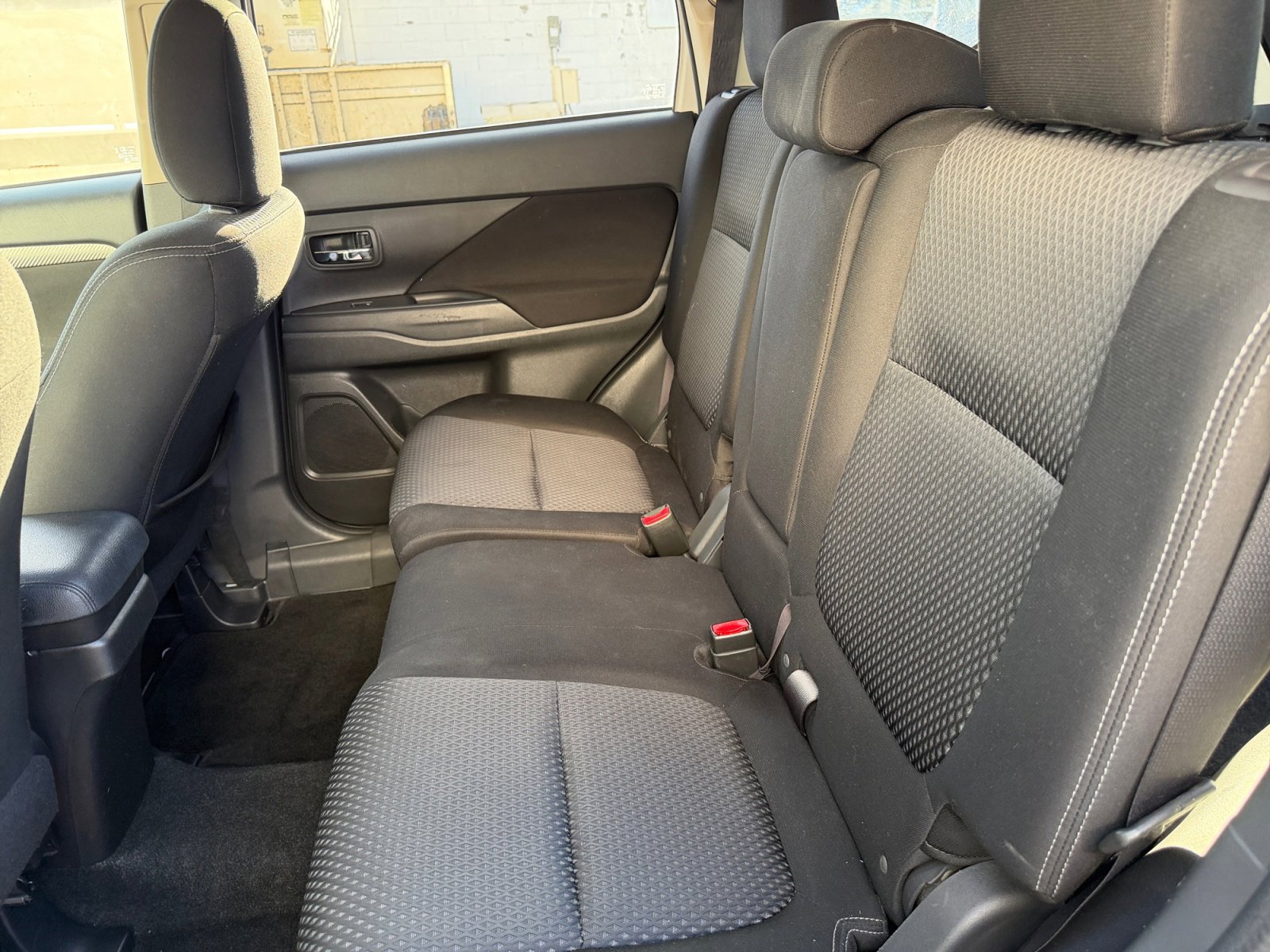 Used 2016 Mitsubishi Outlander ES AWD/4WD image 26