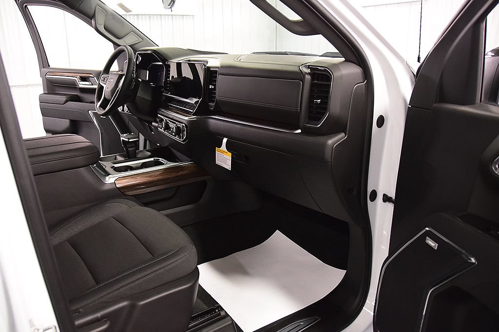 New 2026 Chevrolet Silverado 1500 LT Trail Boss w/ Convenience Package II AWD/4WD image 31