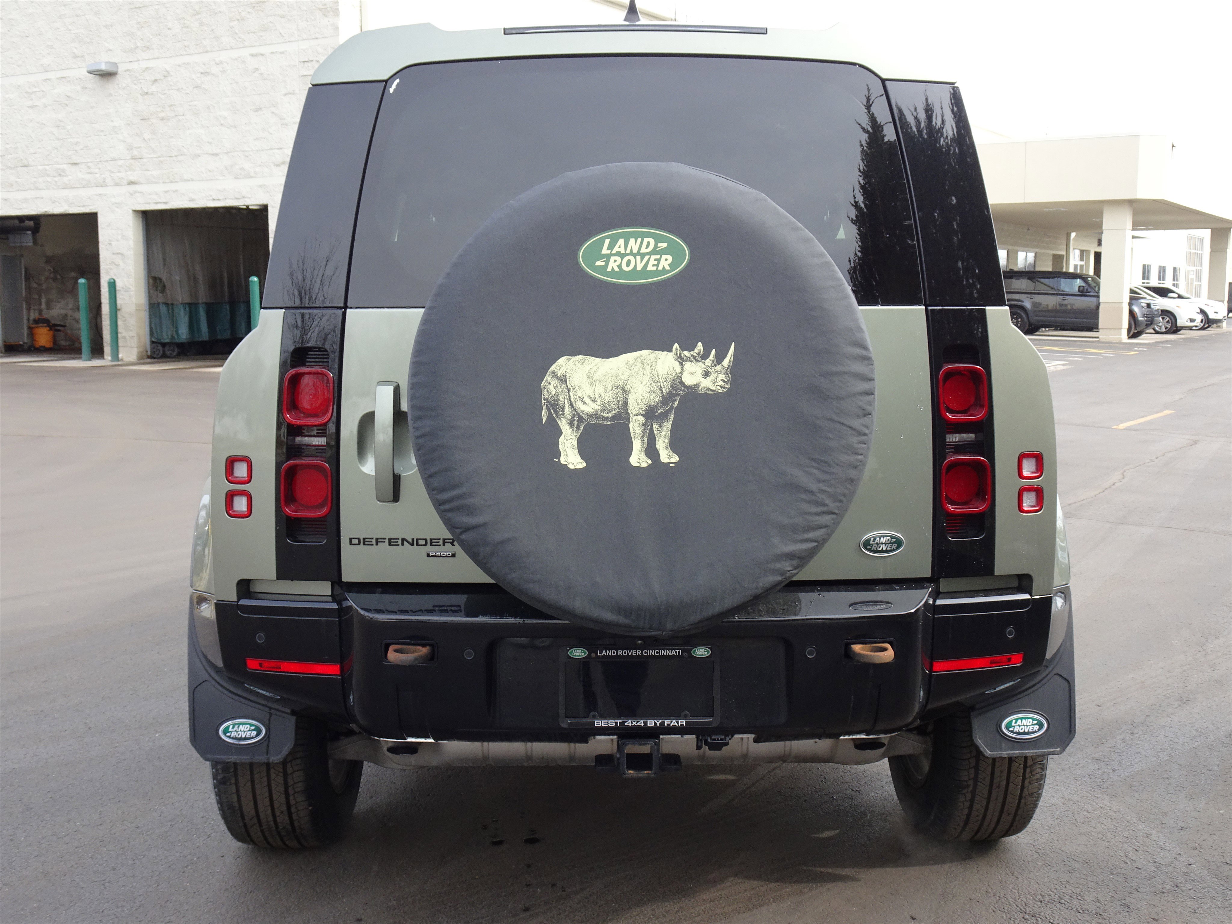 Certified 2023 Land Rover Defender 90 X-Dynamic SE image 9