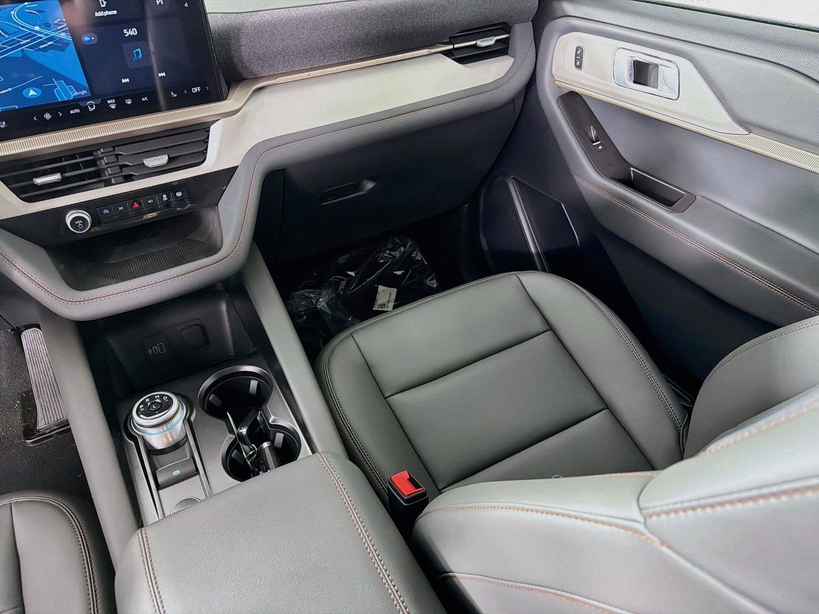 New 2026 Ford Explorer Active w/ Active Comfort Package AWD/4WD image 28