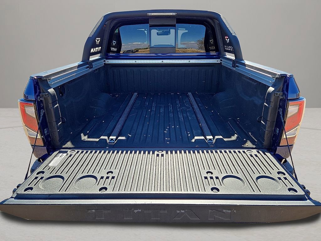 Used 2021 Nissan Titan PRO-4X w/ Pro-4x Convenience Package image 15