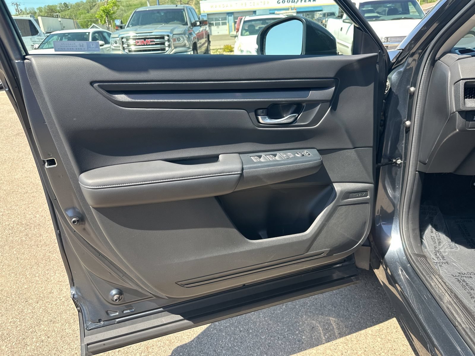 Used 2024 Honda CR-V LX image 15