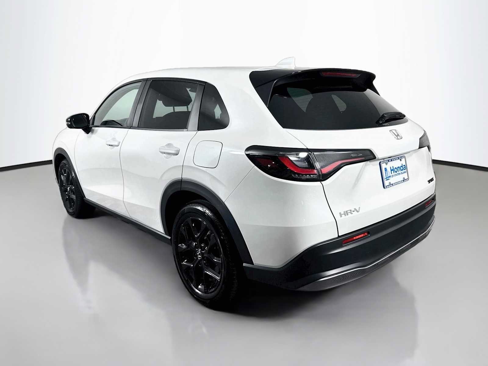 Used 2025 Honda HR-V Sport image 5