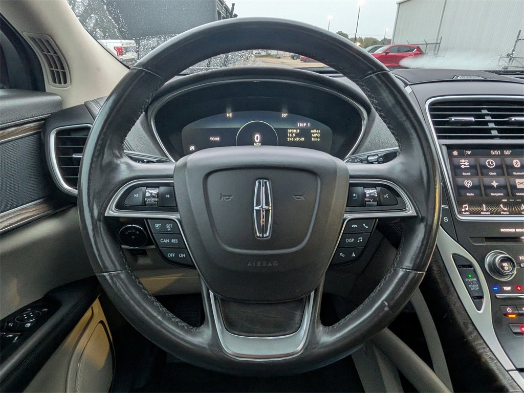 Used 2019 Lincoln Nautilus Select image 15