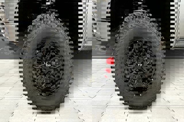 New 2025 GMC Sierra 1500 AT4 w/ AT4 Premium Package image 8