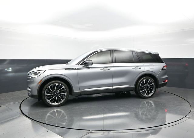 Used 2021 Lincoln Aviator Reserve w/ Equipment Group 202A AWD/4WD image 3