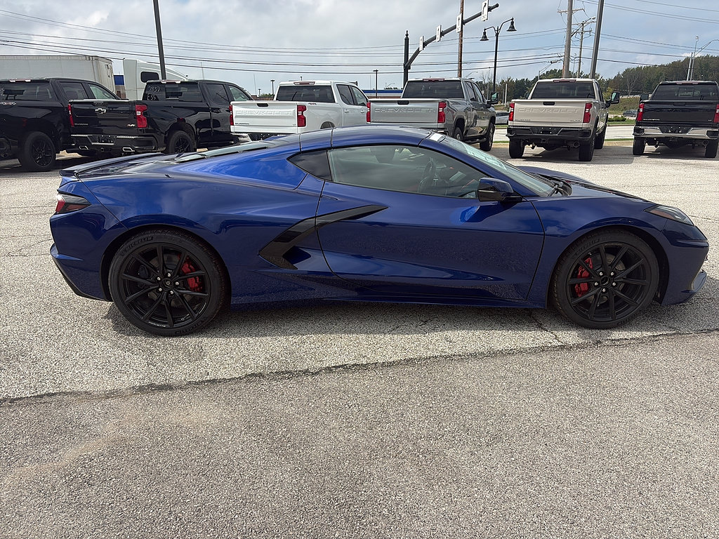 New 2027 Chevrolet Corvette Stingray Coupe w/ Stealth Interior Trim Package RWD image 6