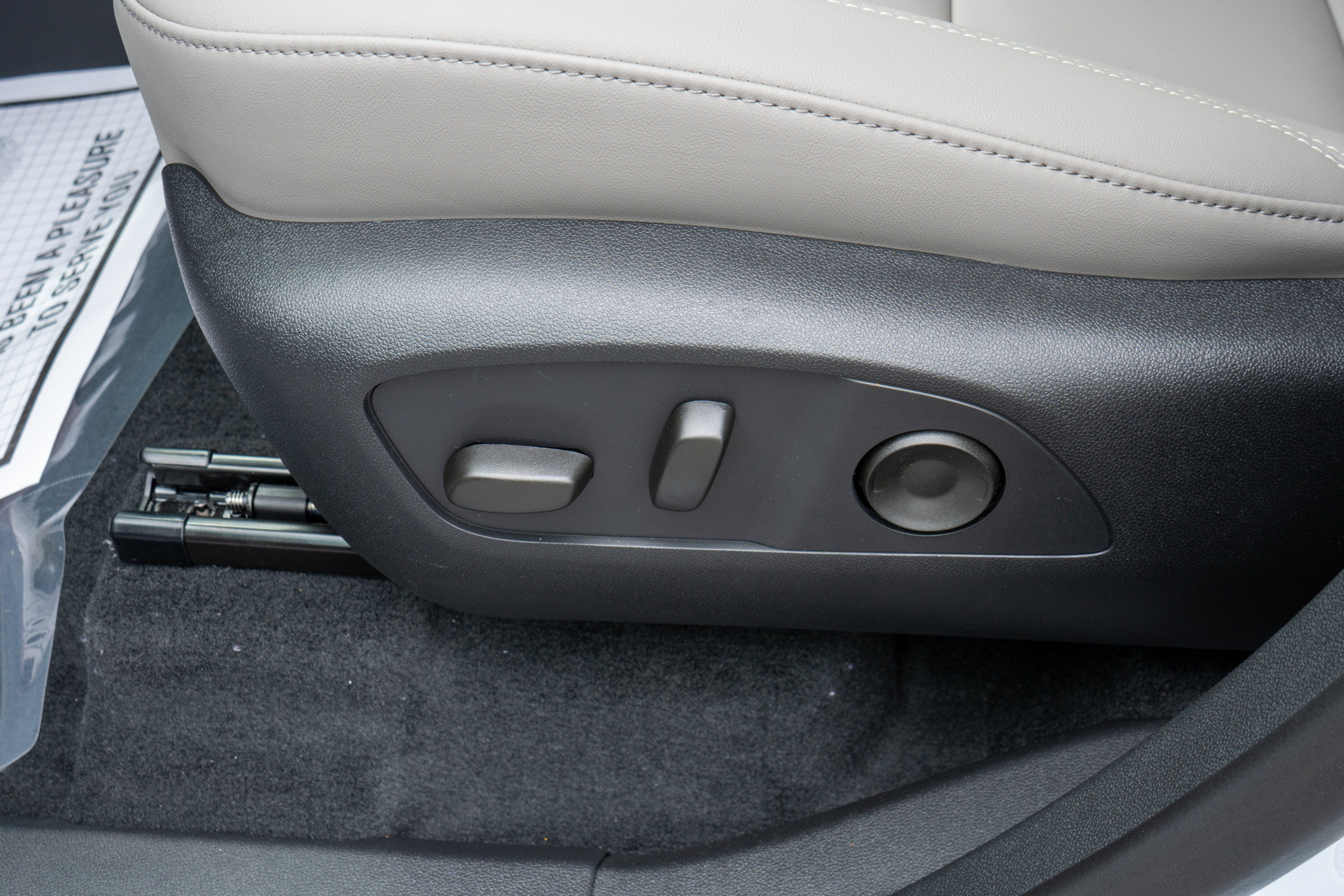 New 2026 GMC Acadia Elevation FWD image 30
