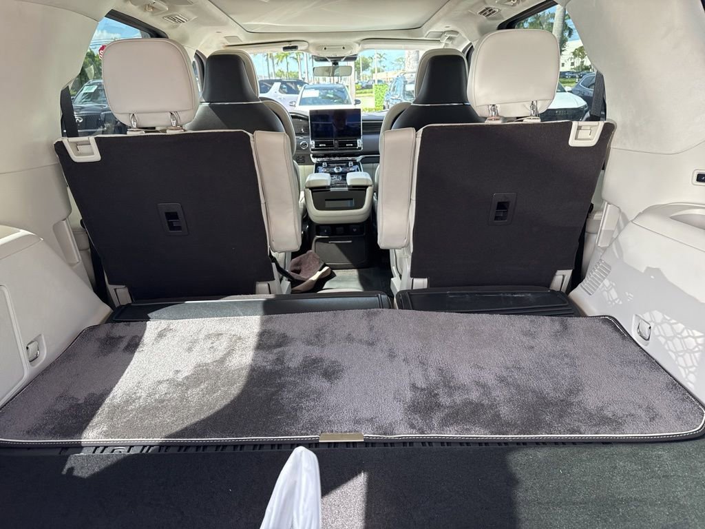 Used 2023 Lincoln Navigator Black Label image 8