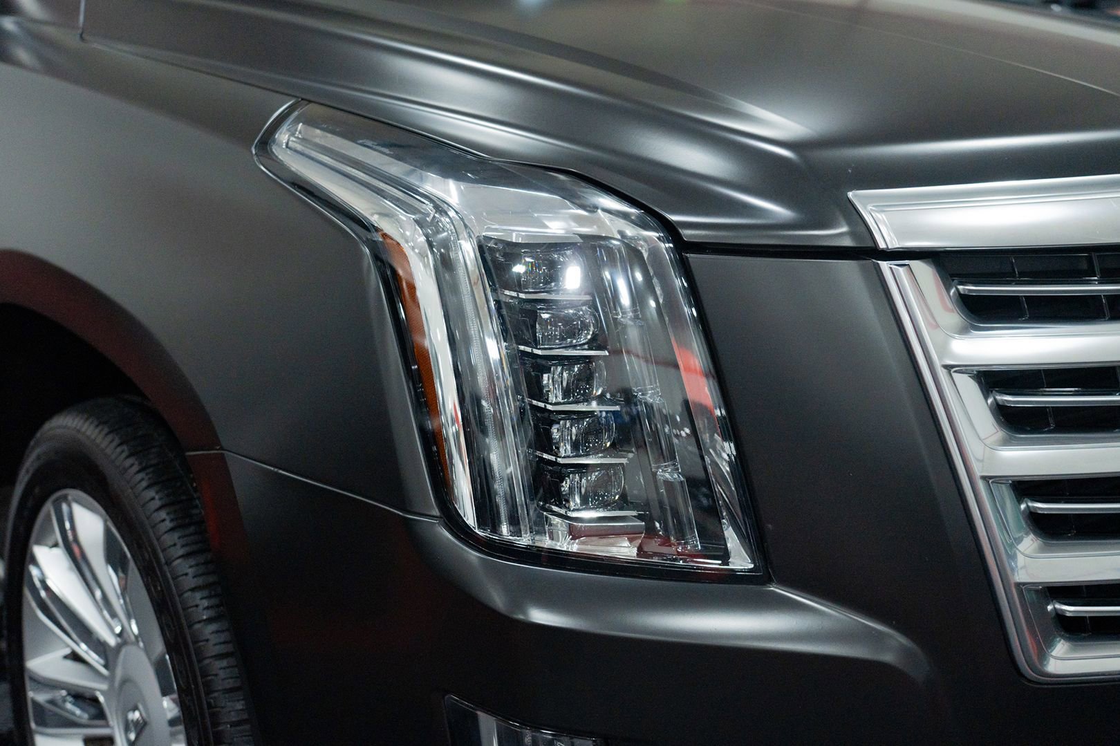 Used 2016 Cadillac Escalade ESV Platinum AWD/4WD image 12