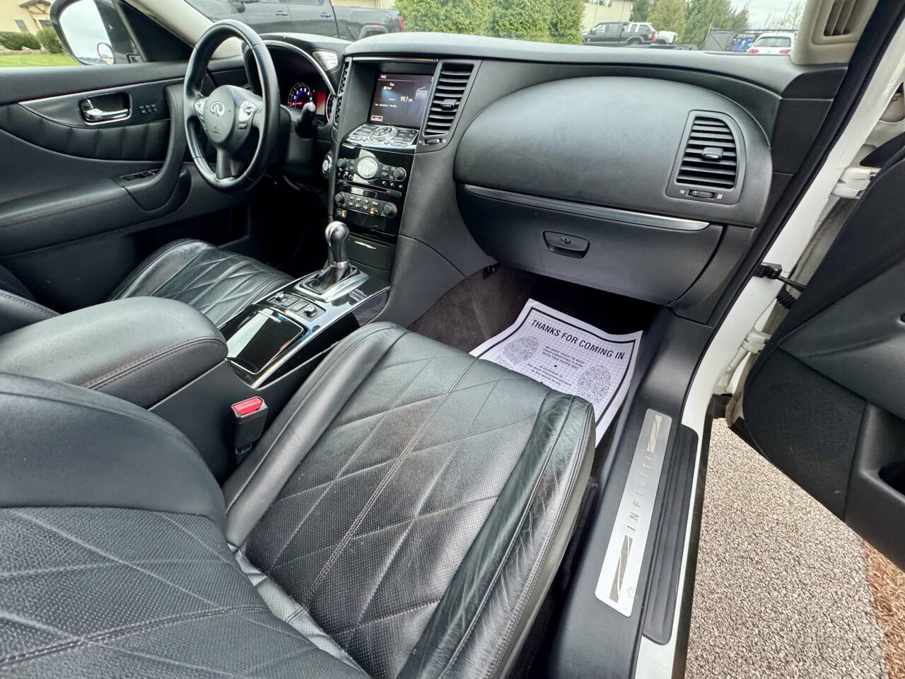 Used 2010 INFINITI FX35 AWD w/ Navigation Pkg image 15